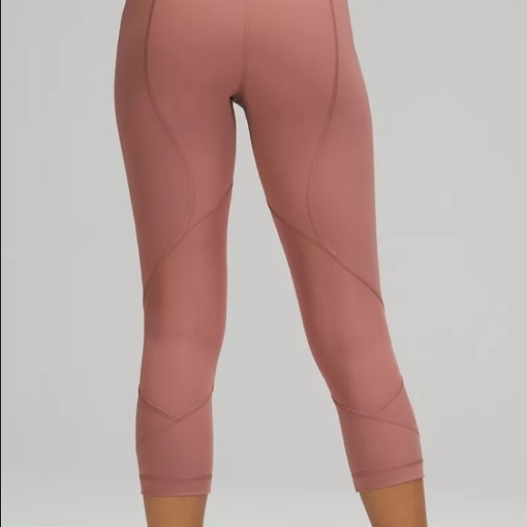 GUC 2 Lululemon Pace Rival crop 22” in Spiced Chai - Picture 2 of 7